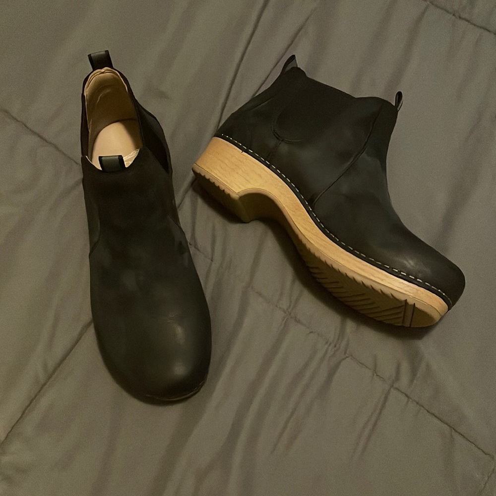 Dansko Becks black oiled boots